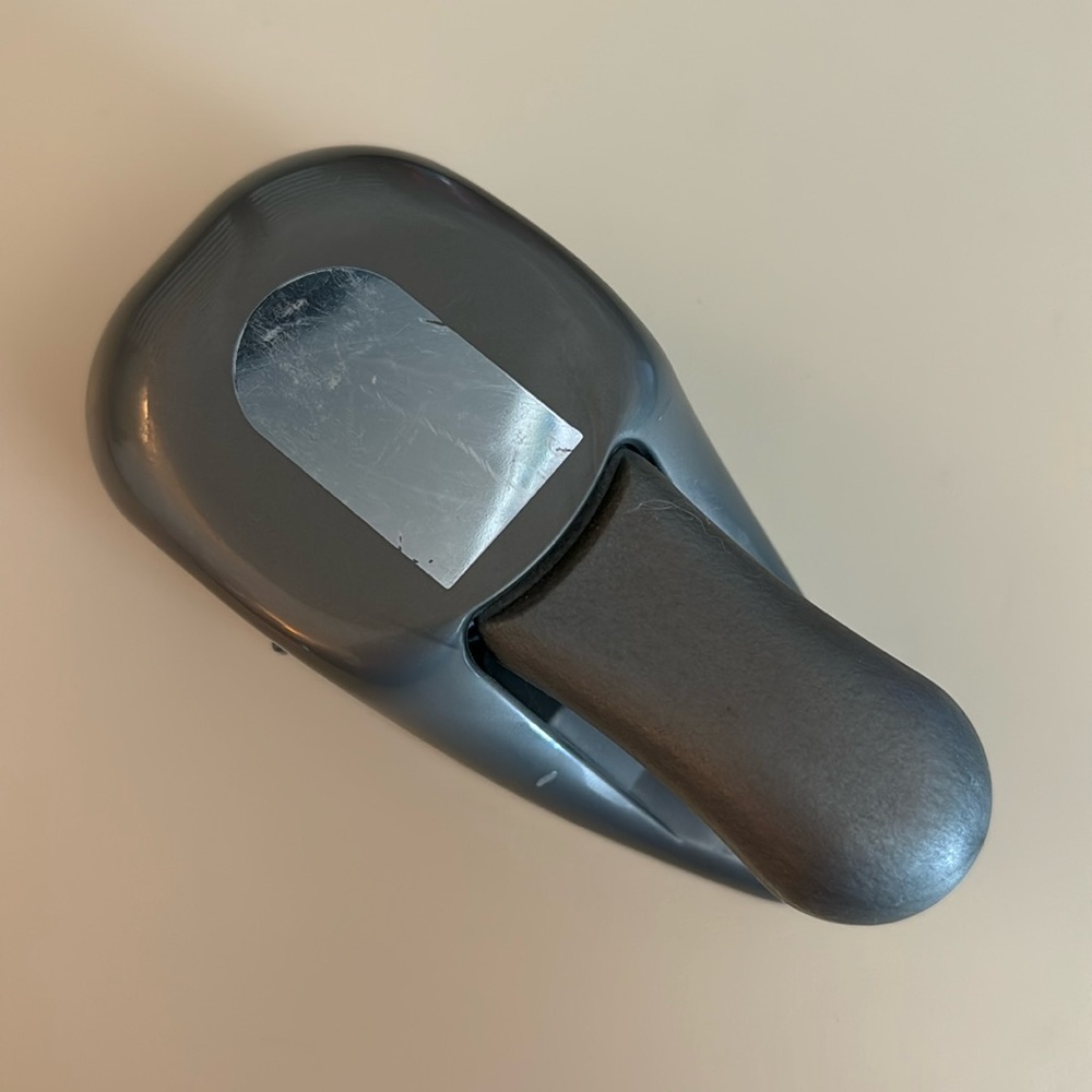 Paper Shapers by EK Success round tag paper punch in VGUC.